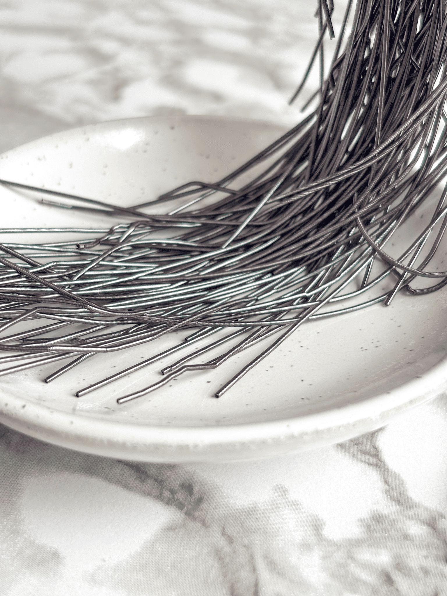 Cannetille lisse brillante gris noir - 1mm