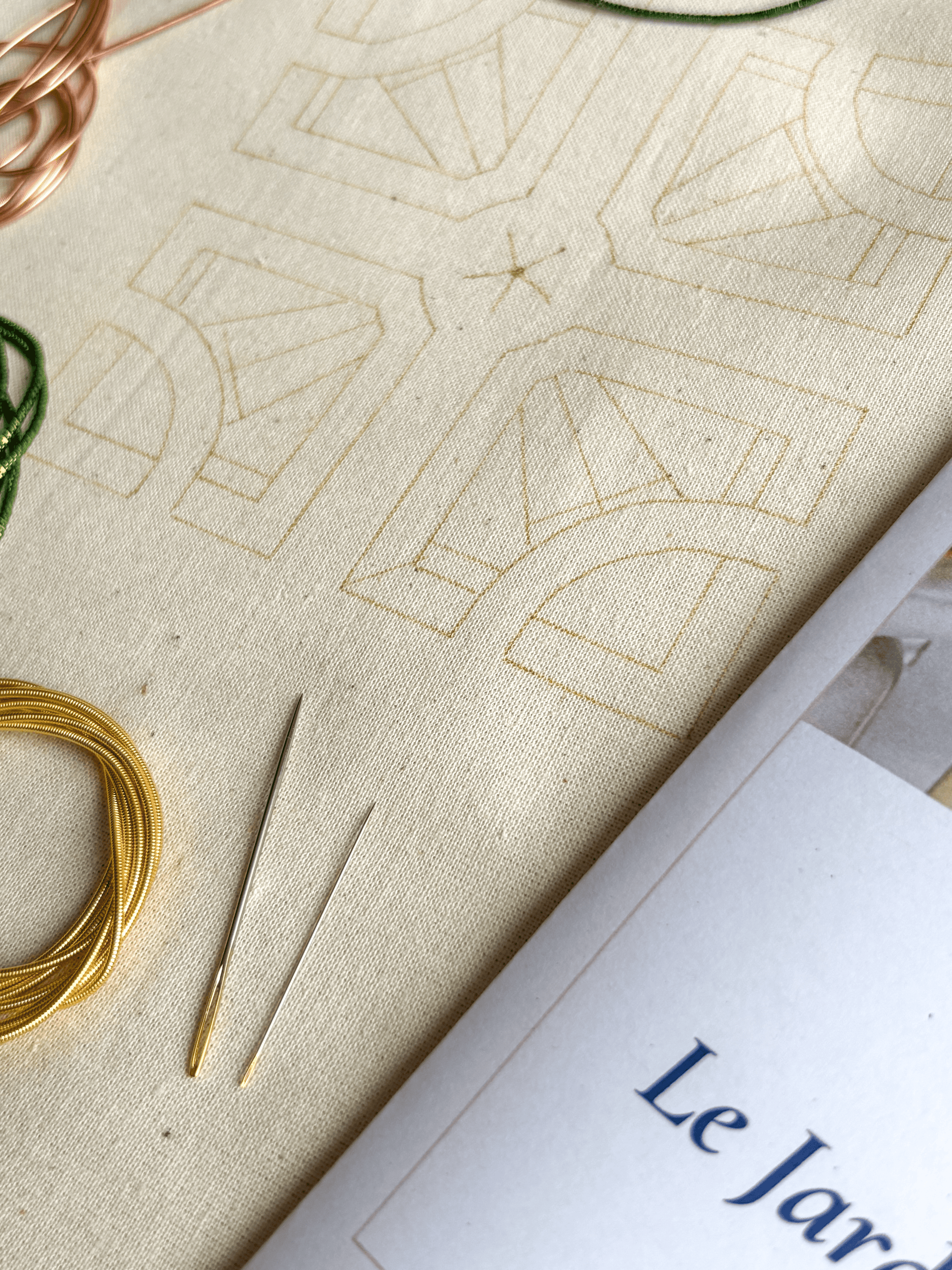 Jardin à la Française - Kit de broderie or