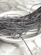 Cannetille lisse brillante gris noir - 1mm