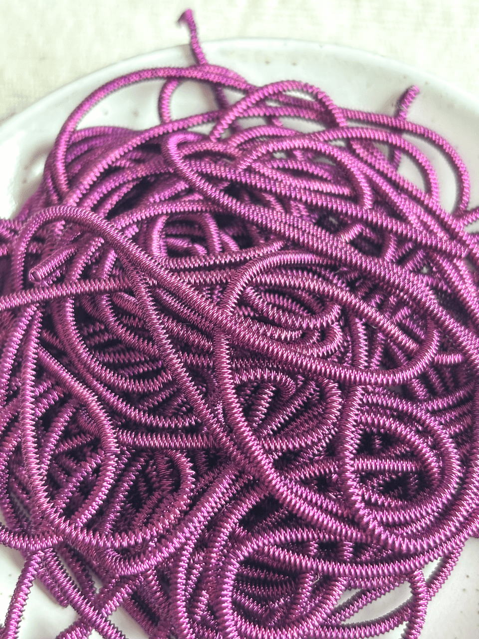 Cannetille perlée prune  - 2 mm