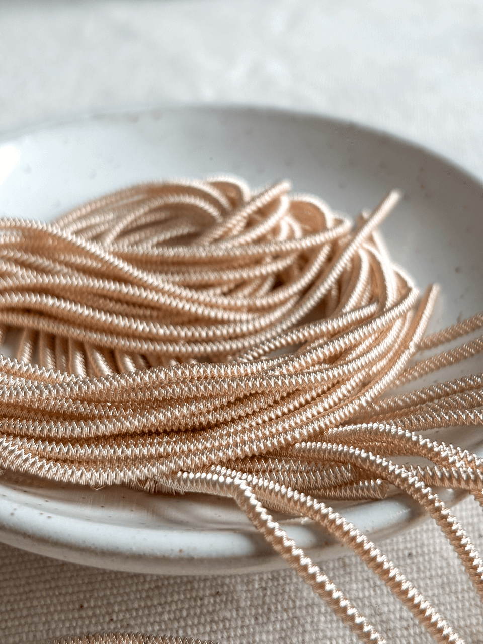 Cannetille perlée rose poudré  - 2 mm